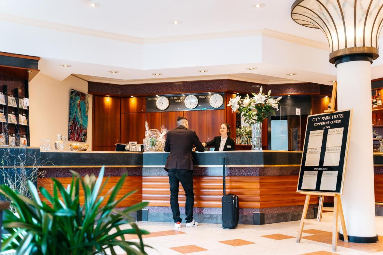 City Park Hotel Frankfurt  Exterior foto